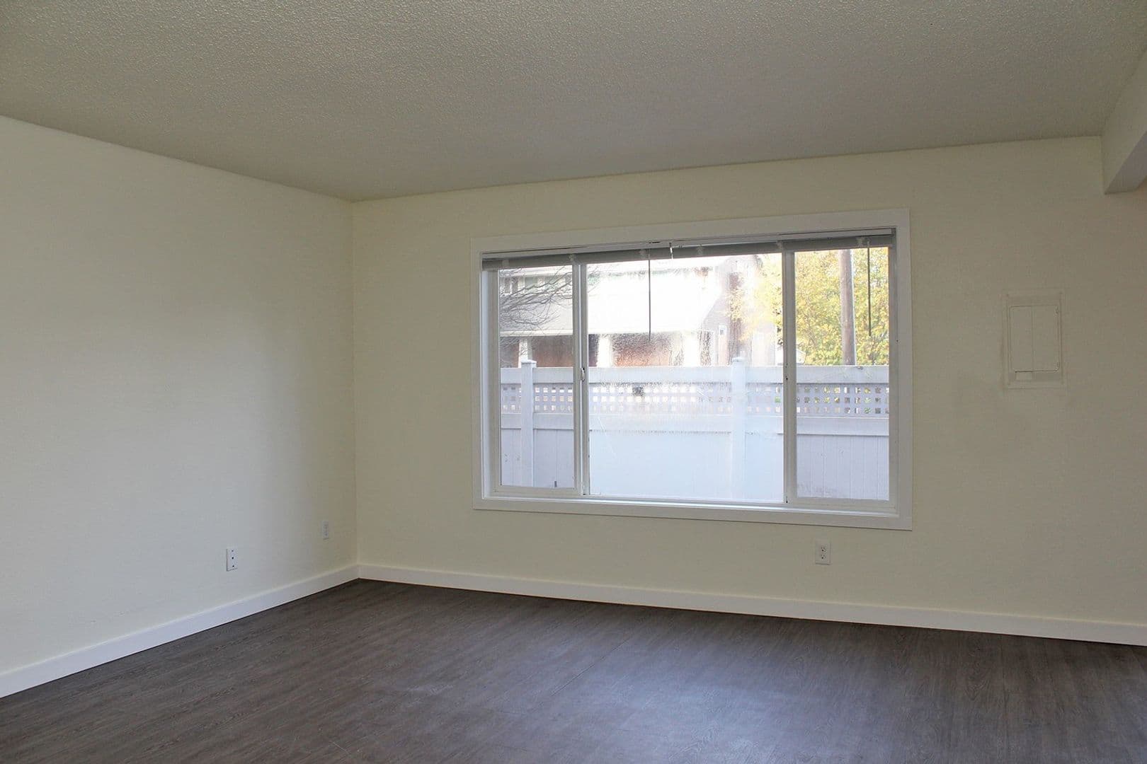 Portland Apartment: 9222 N Lombard St