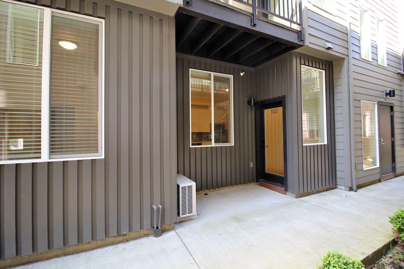 Portland Apartment: 1111 SE Tenino St