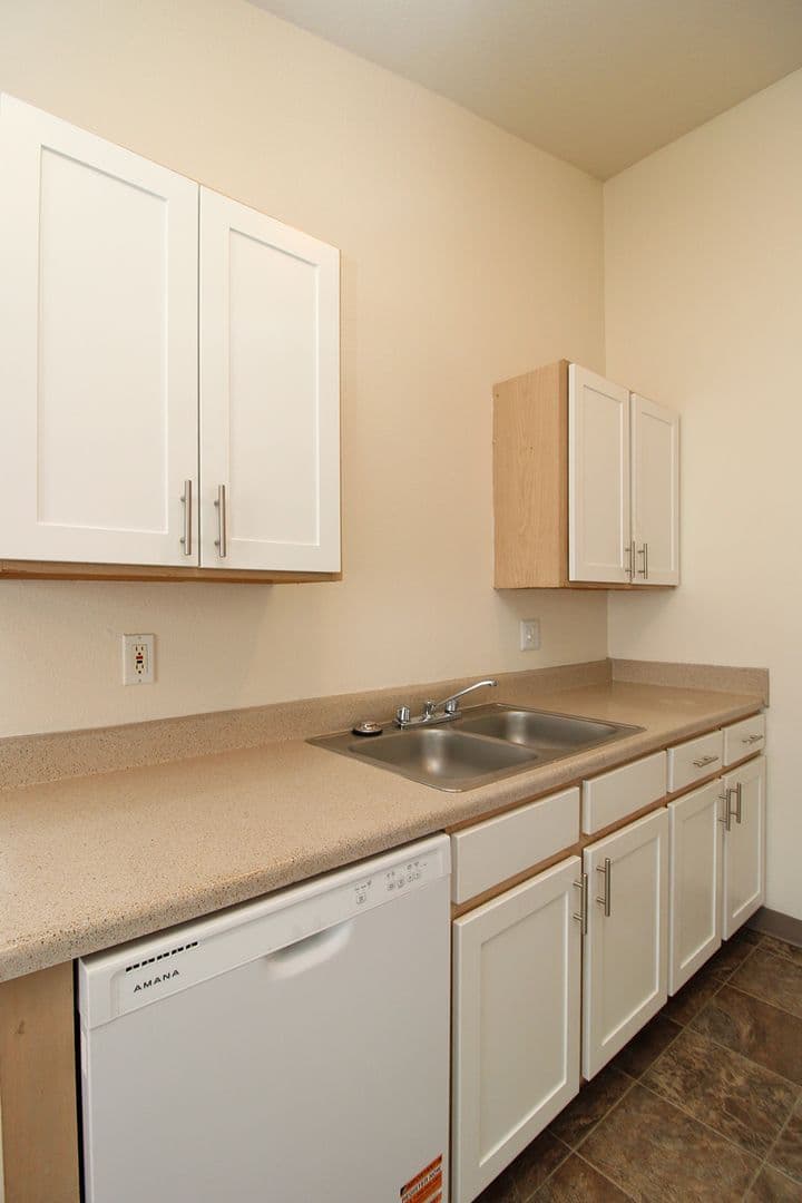 Portland Apartment: 1348 - 1438 NE 160th Ave