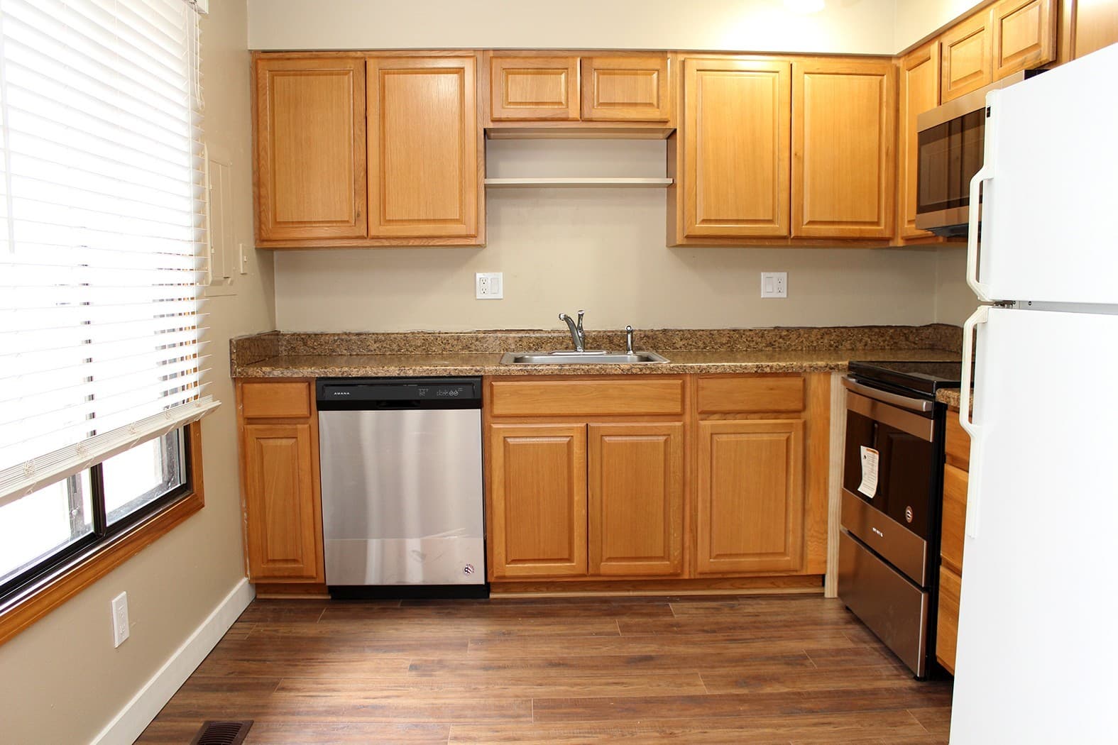 Oregon City Apartment: 508-510 Hartke Lp