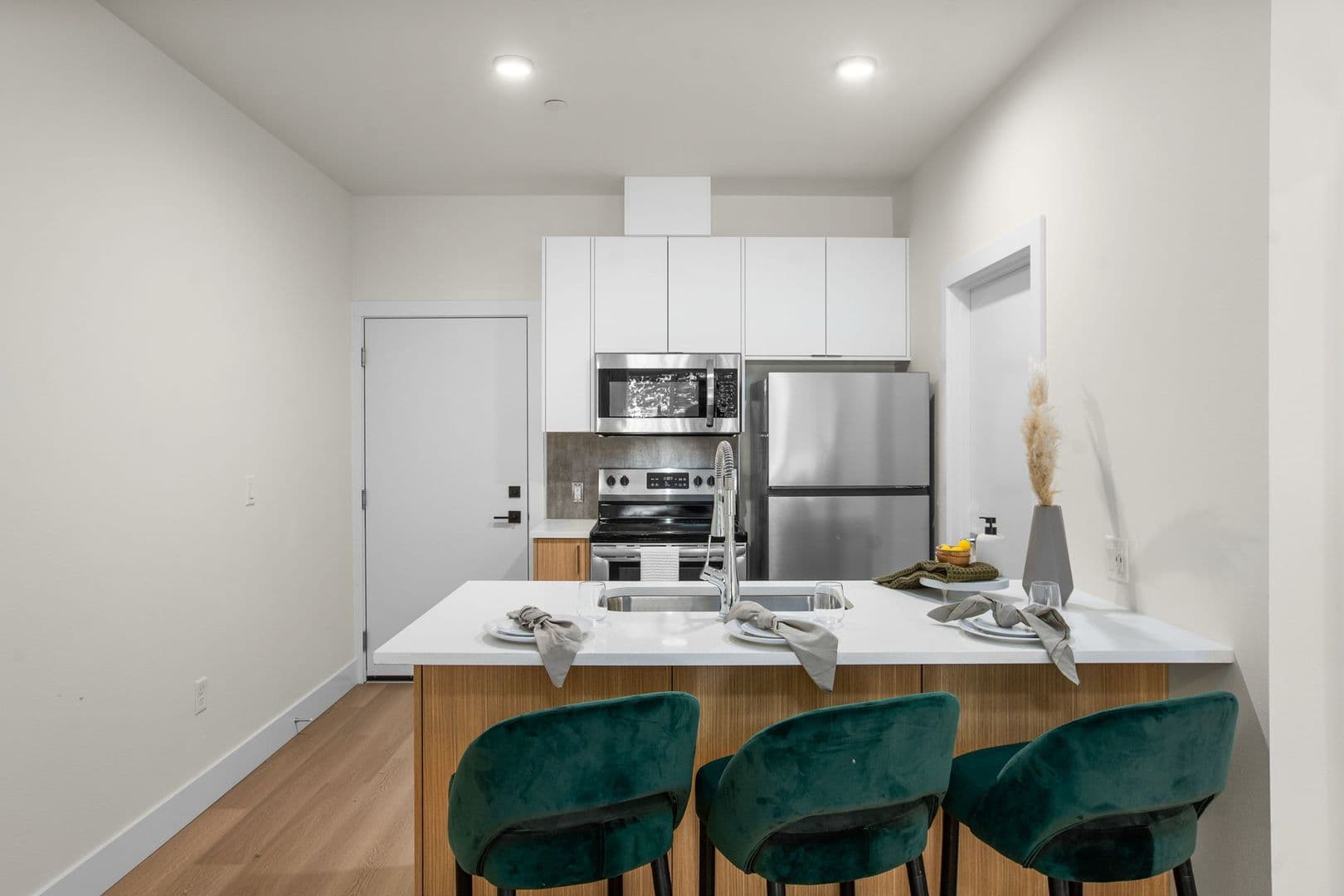 Portland Apartment: 8417 SW 24th Ave