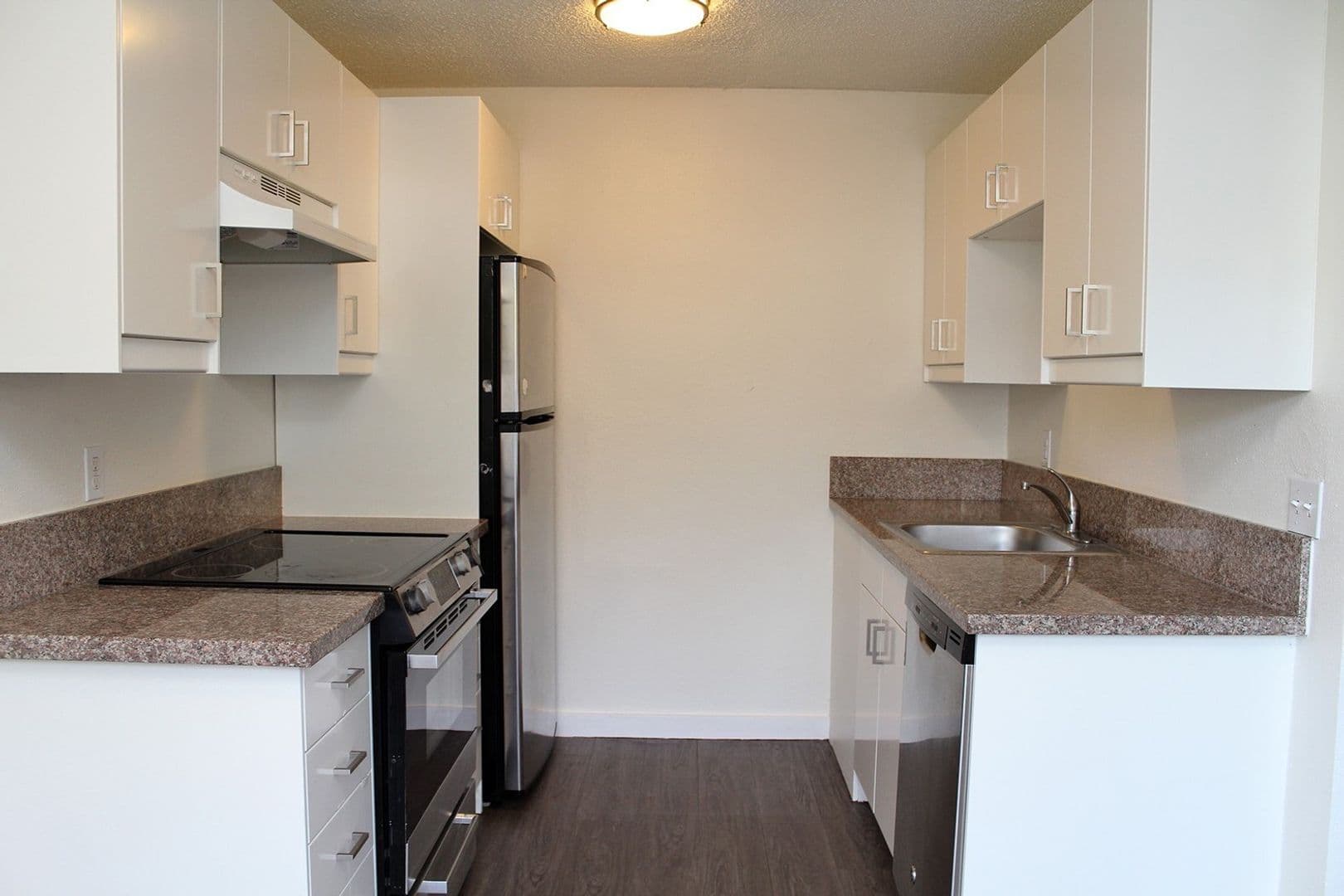 Portland Apartment: 9222 N Lombard St