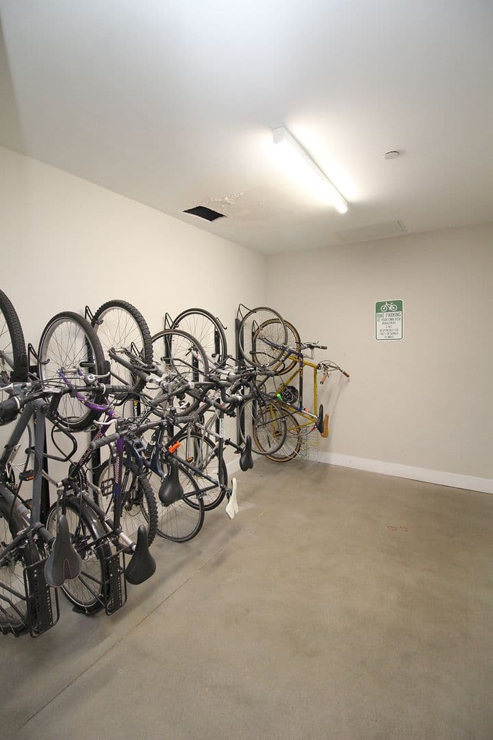 Portland Apartment: 1280 SE Nehalem St