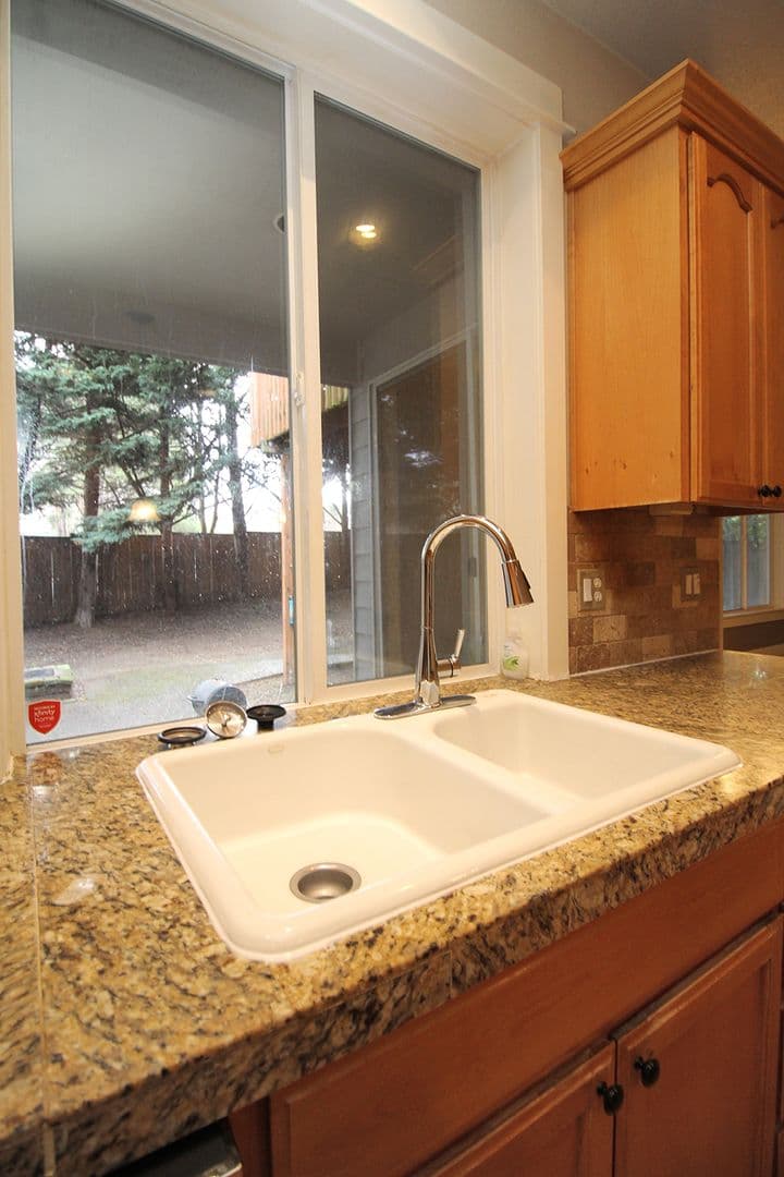 Beaverton House: 6930 SW Star Jasmine Plc