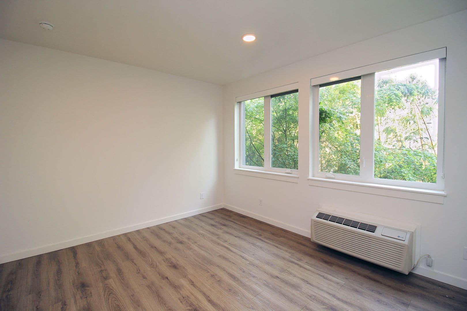 Portland Apartment: 2919 SE Division St
