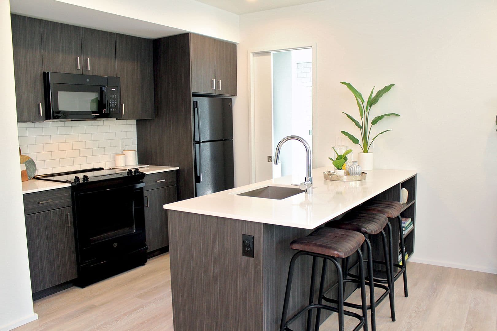 Portland Apartment: 1611 N Rosa Parks Way #101 - 306