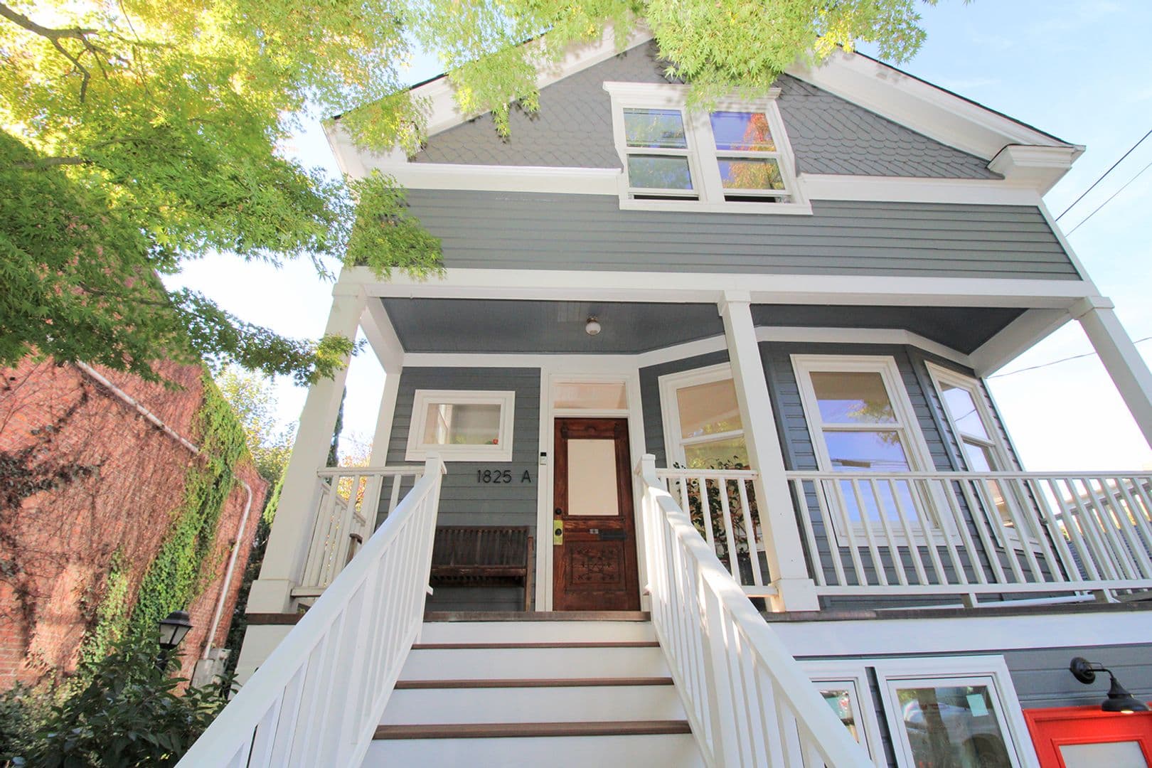 Portland Apartment: 1825 NW 24th Ave #A-B