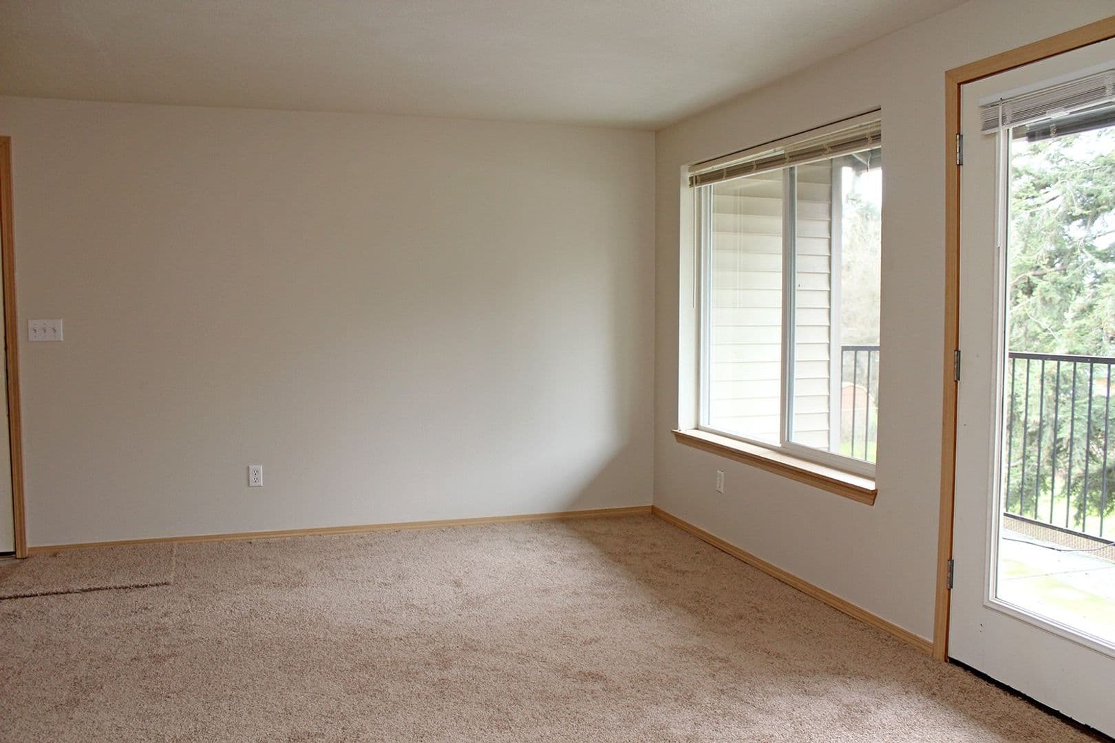 Portland Apartment: 11710-11712 SE Powell Blvd