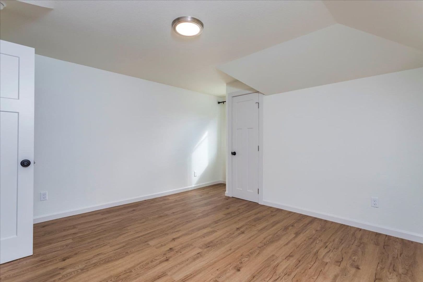 Portland Apartment: 3622-3624 NE Cleveland Ave
