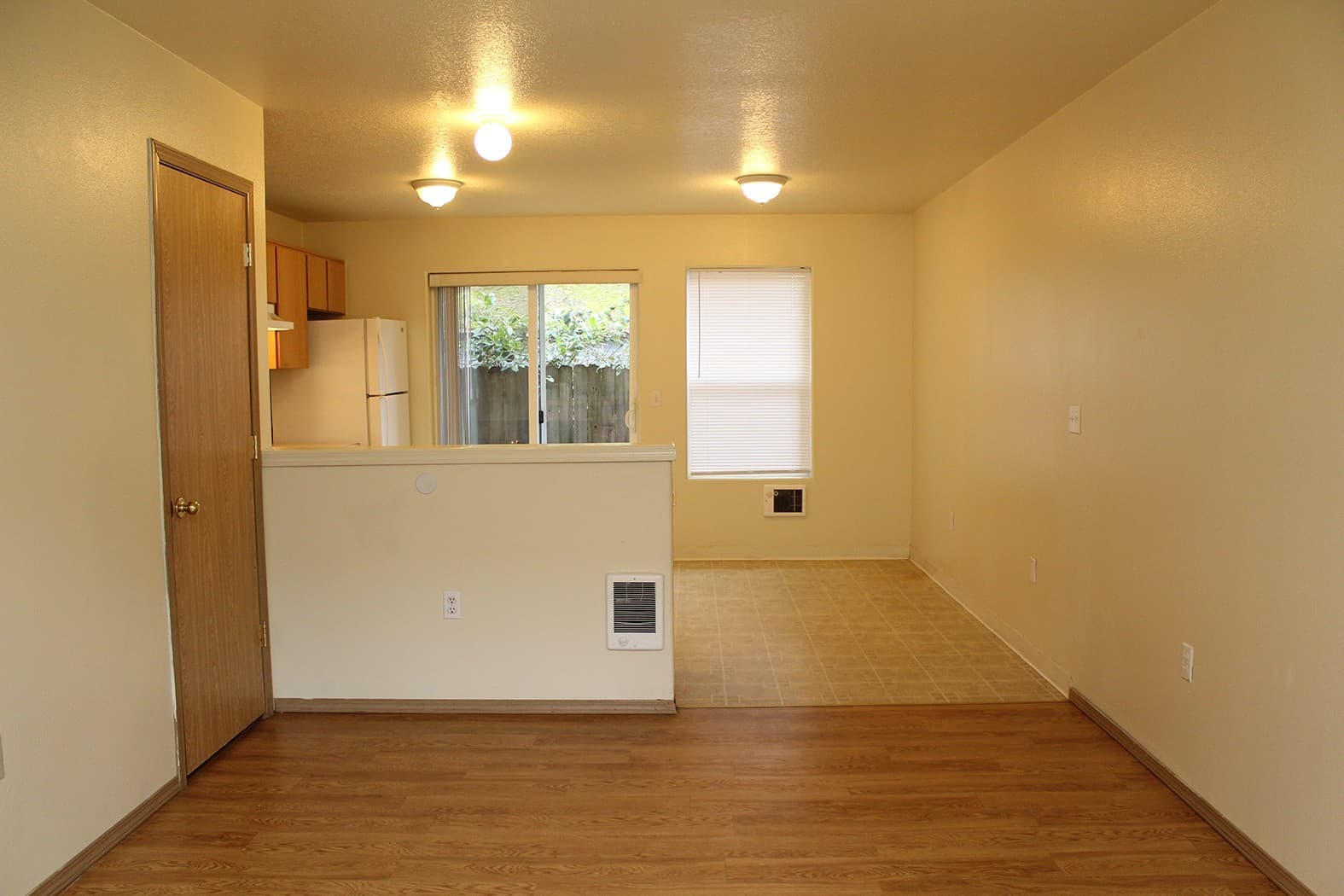 Portland Apartment: 3548 SE 119th Ave