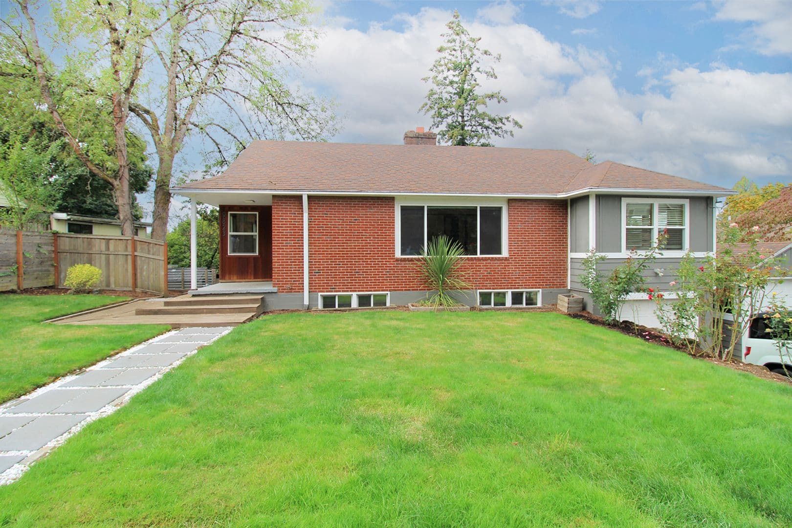 Portland Apartment: 9823 SW 55th Ave
