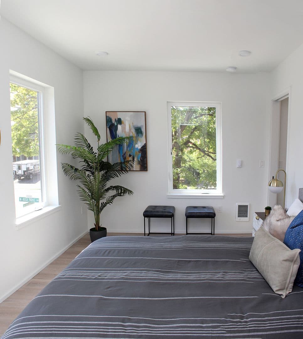 Portland Apartment: 1611 N Rosa Parks Way #101 - 306