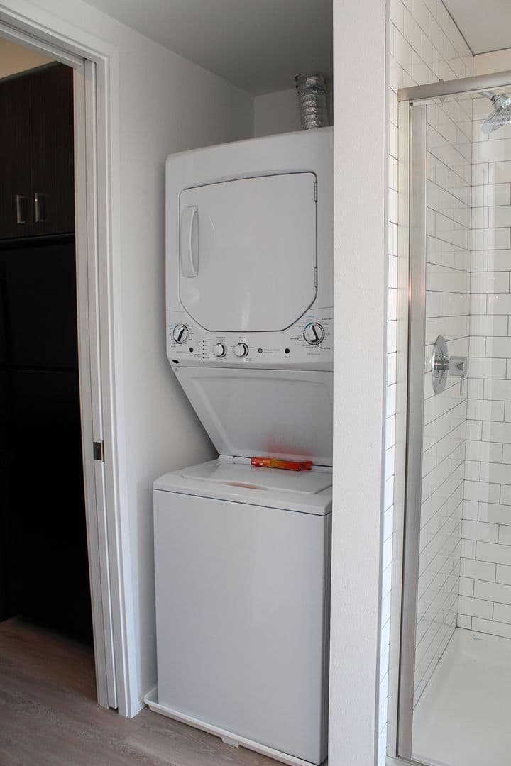 Portland Apartment: 1611 N Rosa Parks Way #101 - 306