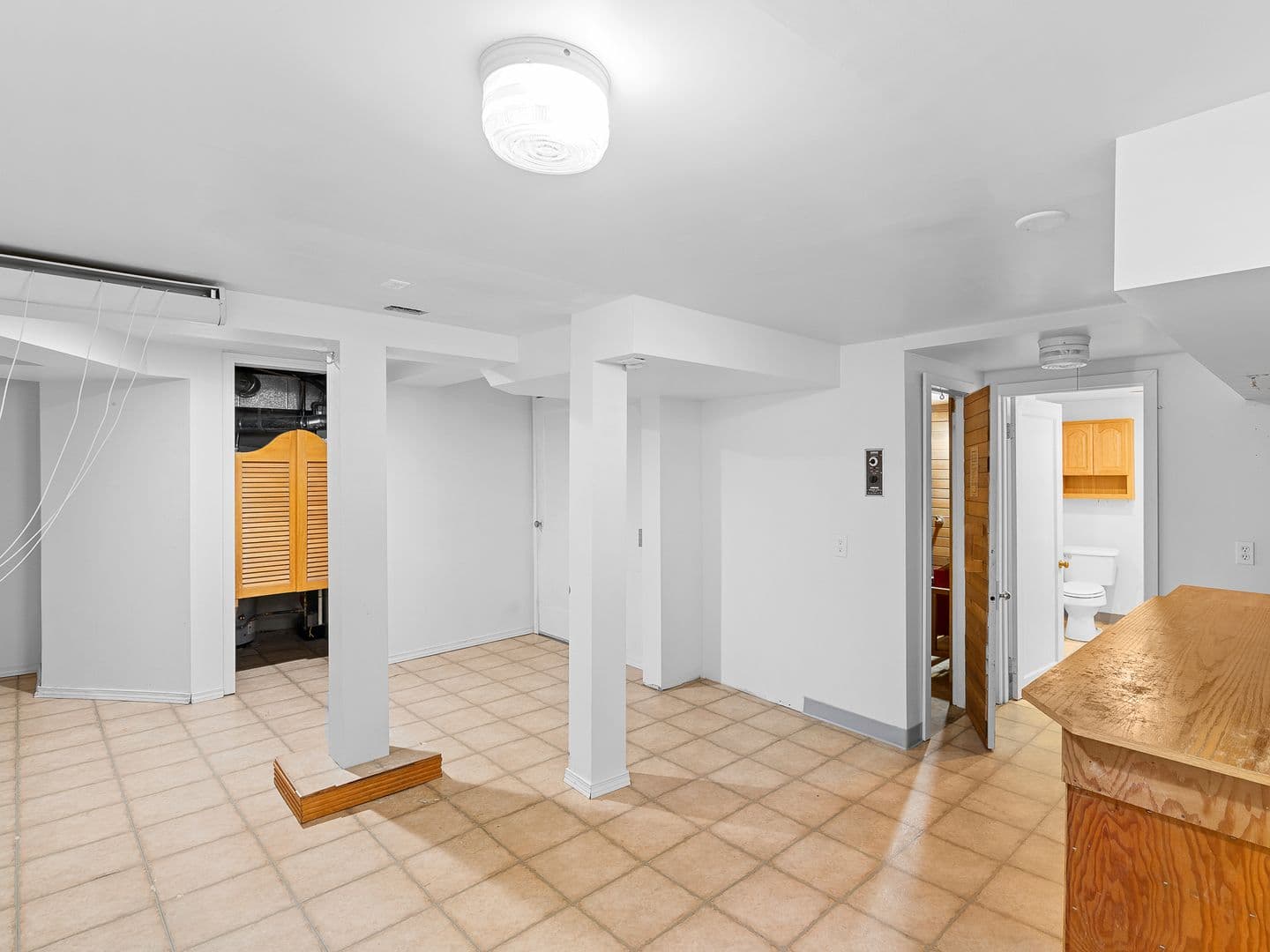 Portland House: 9831 N Edison St