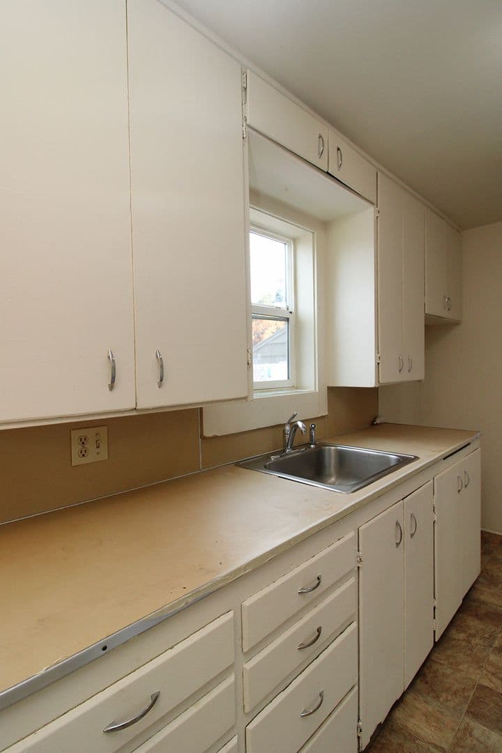 Portland House: 5729 NE 62nd Avenue
