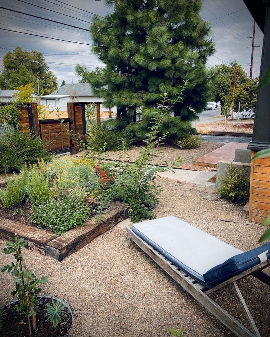 Portland House: 7126 N Lombard St