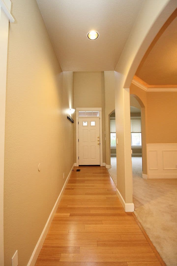 Beaverton House: 6930 SW Star Jasmine Plc