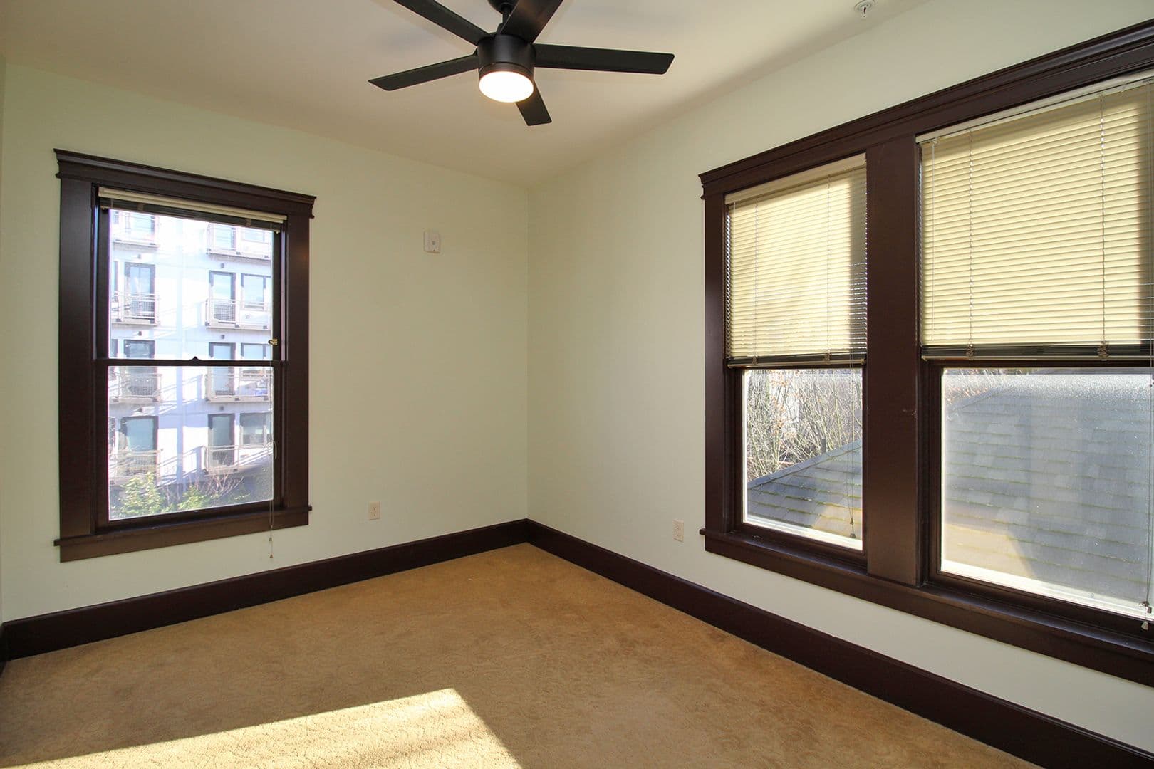 Portland Apartment: 1634 NW Everett St