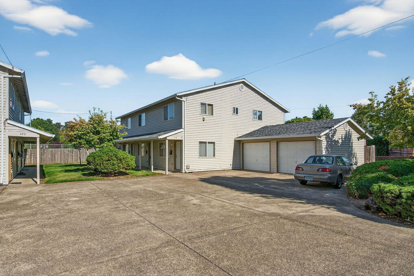 Gladstone Apartment: 420 - 470 W Gloucester St