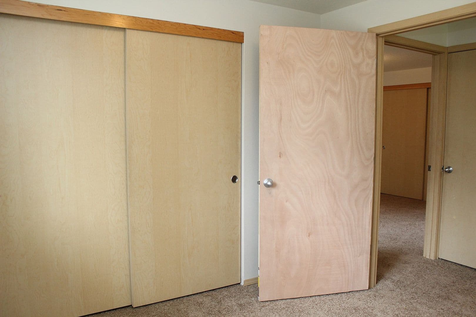 Portland Apartment: 11710-11712 SE Powell Blvd