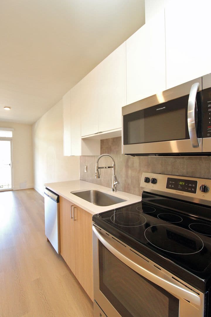 Portland Apartment: 8417 SW 24th Ave
