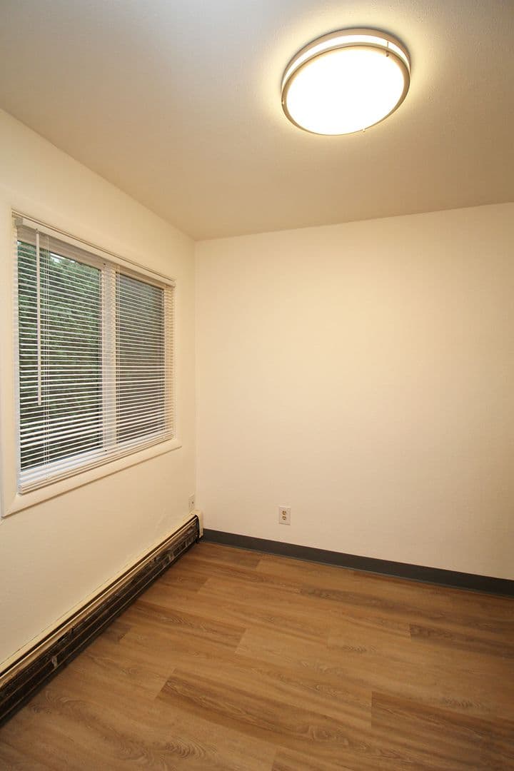 Portland Apartment: 1902-1910 N Kilpatrick St - Kenton