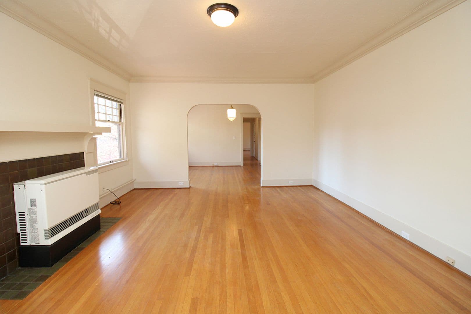 Portland Apartment: 1636 NE Tillamook St #2