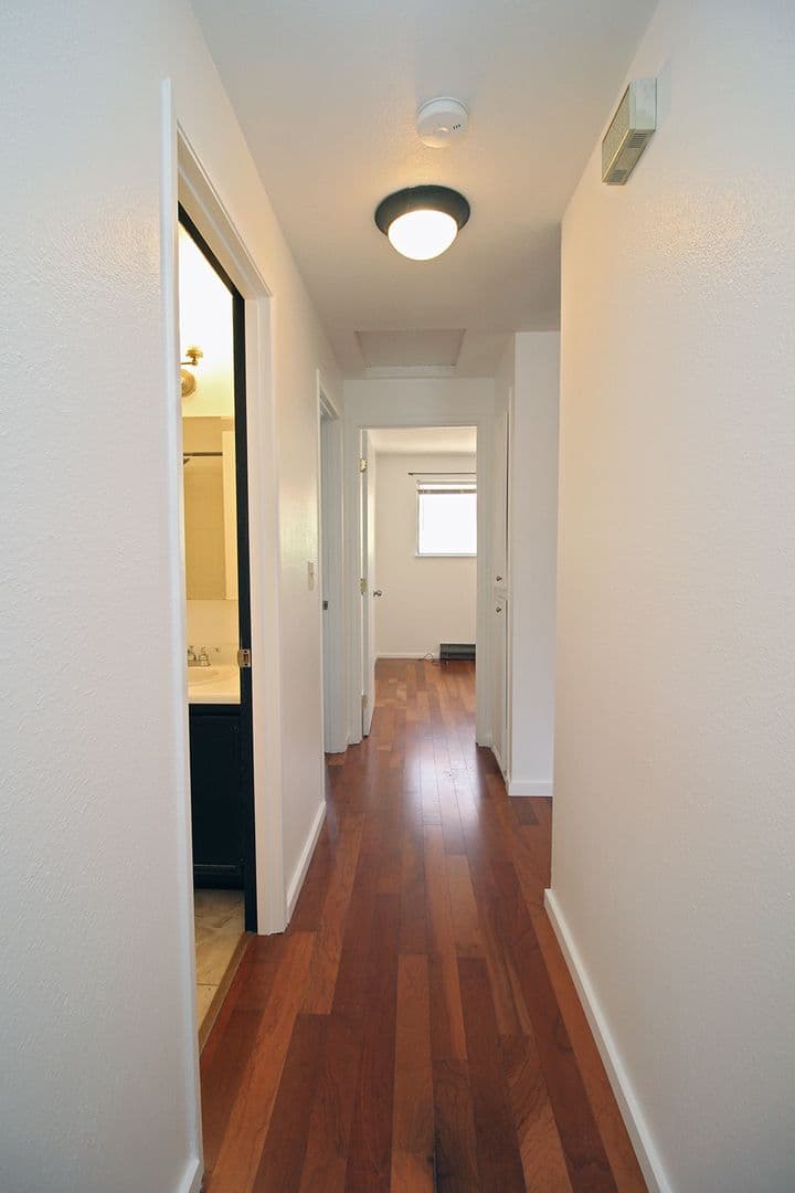Portland Apartment: 9706 SW 49th Ave #A-B