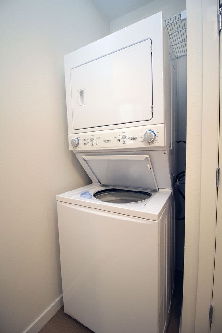 Portland Apartment: 1111 SE Tenino St