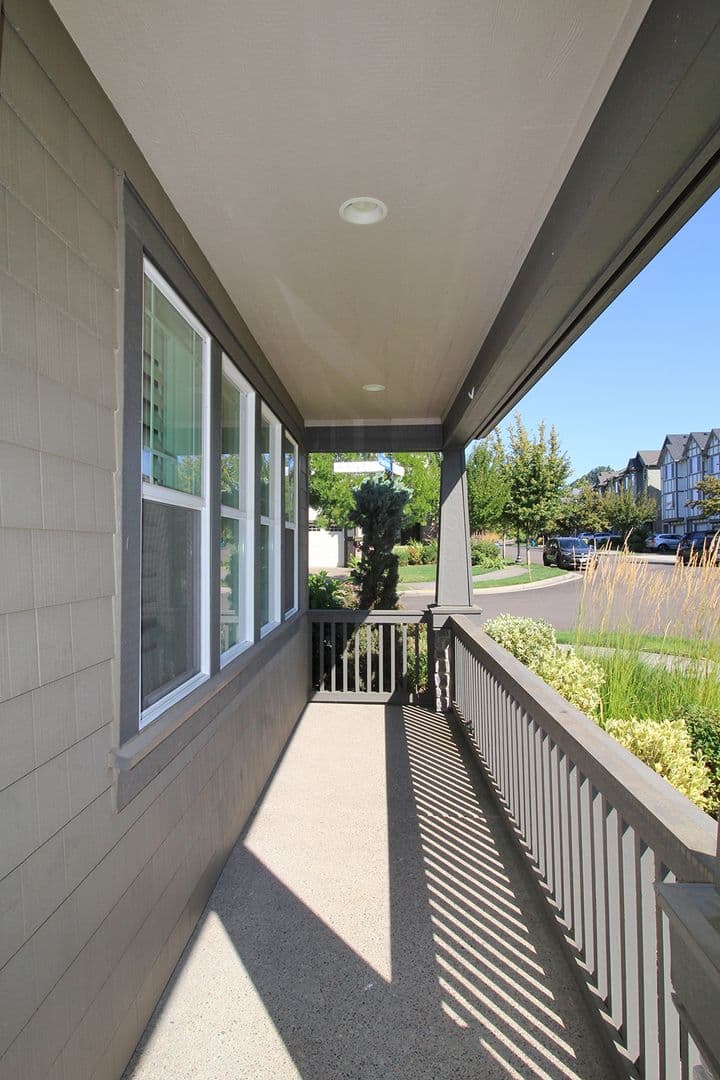 Sherwood House: 13490 SW Calabash Ter