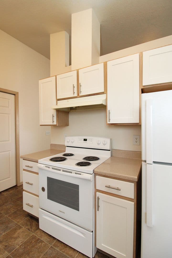 Portland Apartment: 1348 - 1438 NE 160th Ave