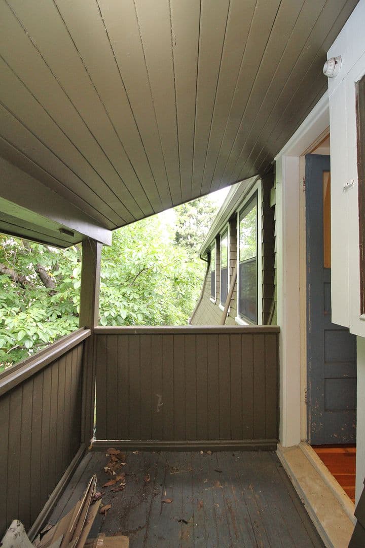 Portland Apartment: 1236 NE Tillamook St