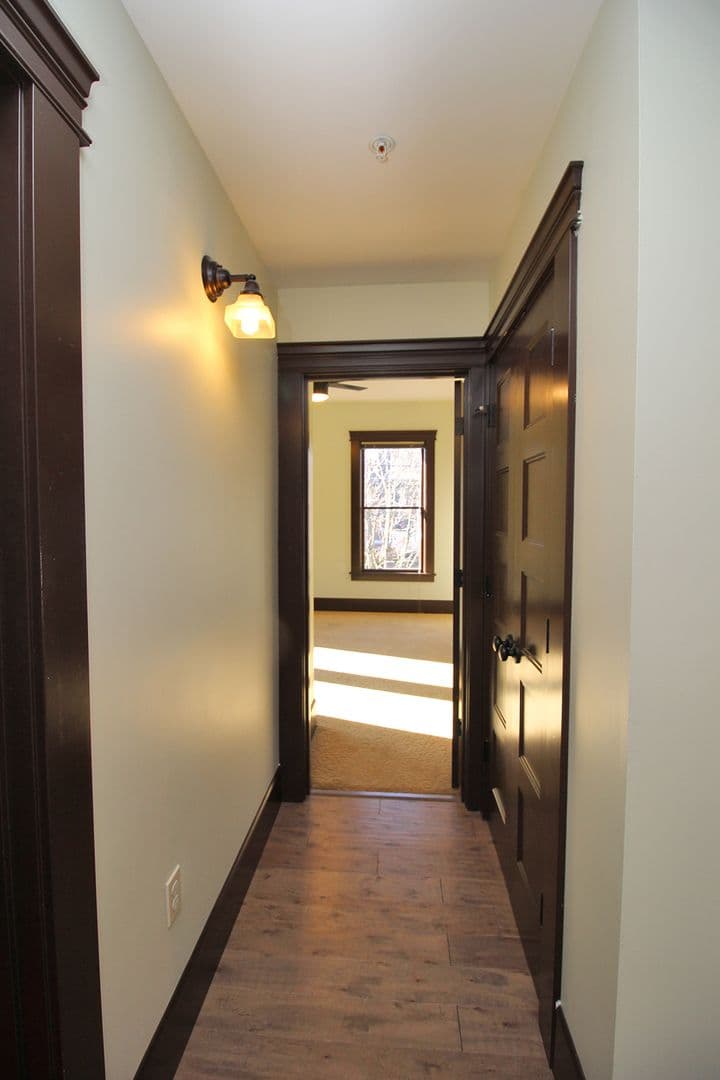 Portland Apartment: 1634 NW Everett St