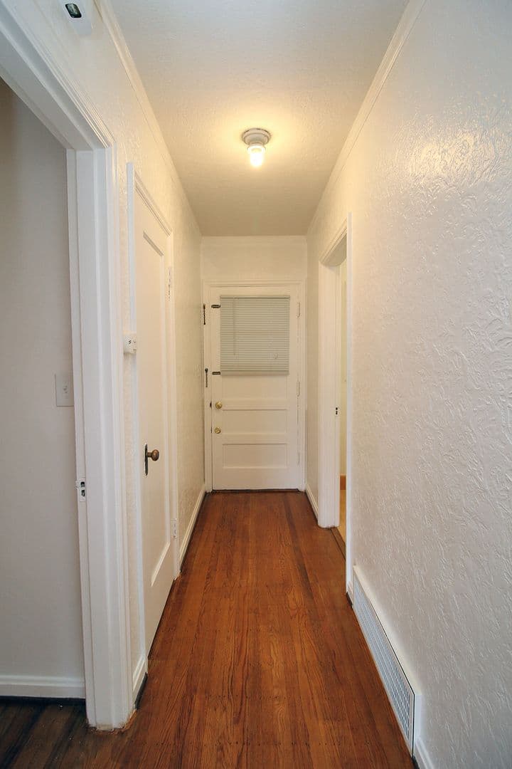 Portland Apartment: 2356-2366 SW Cactus Dr