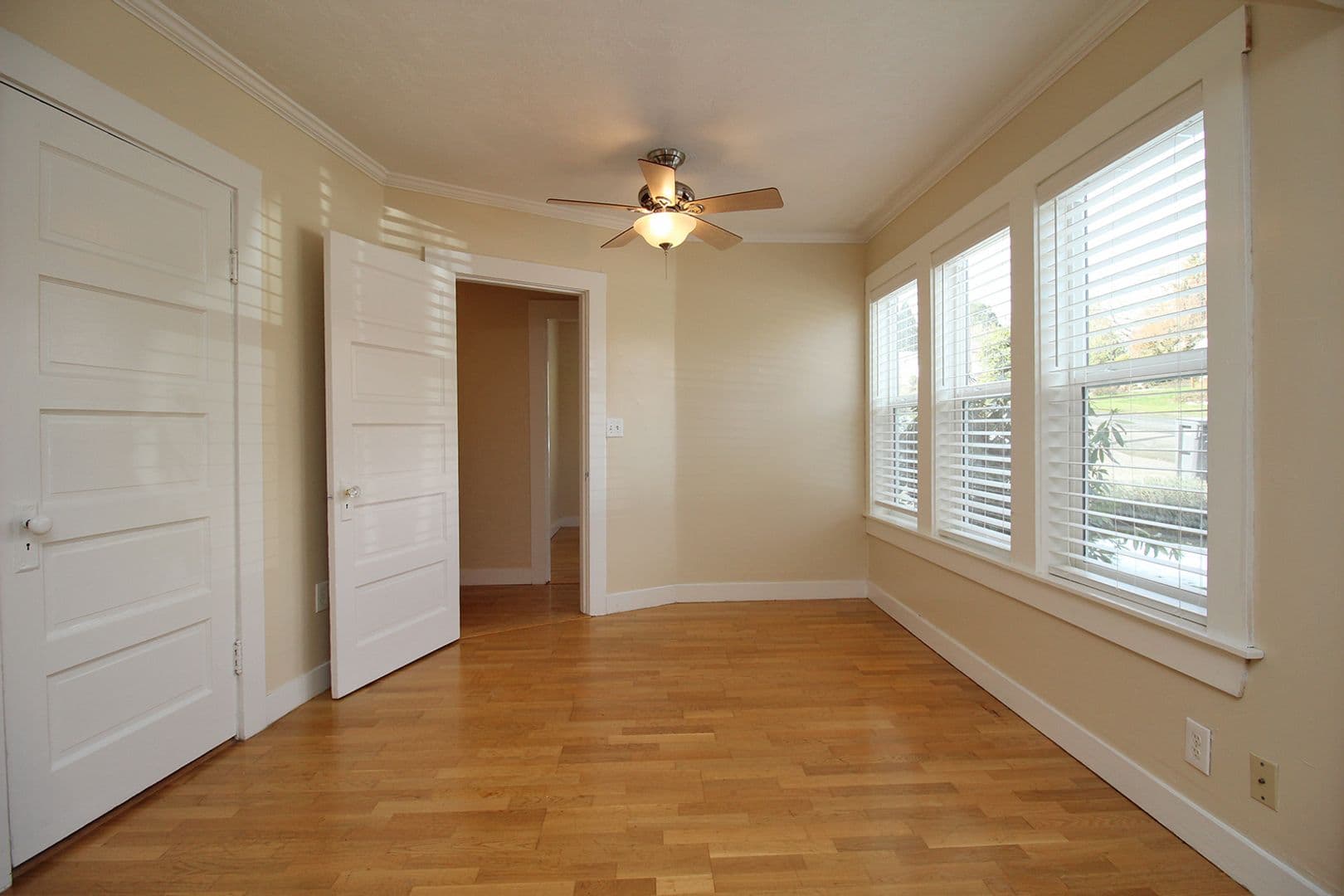 Portland House: 320 SW Carson St