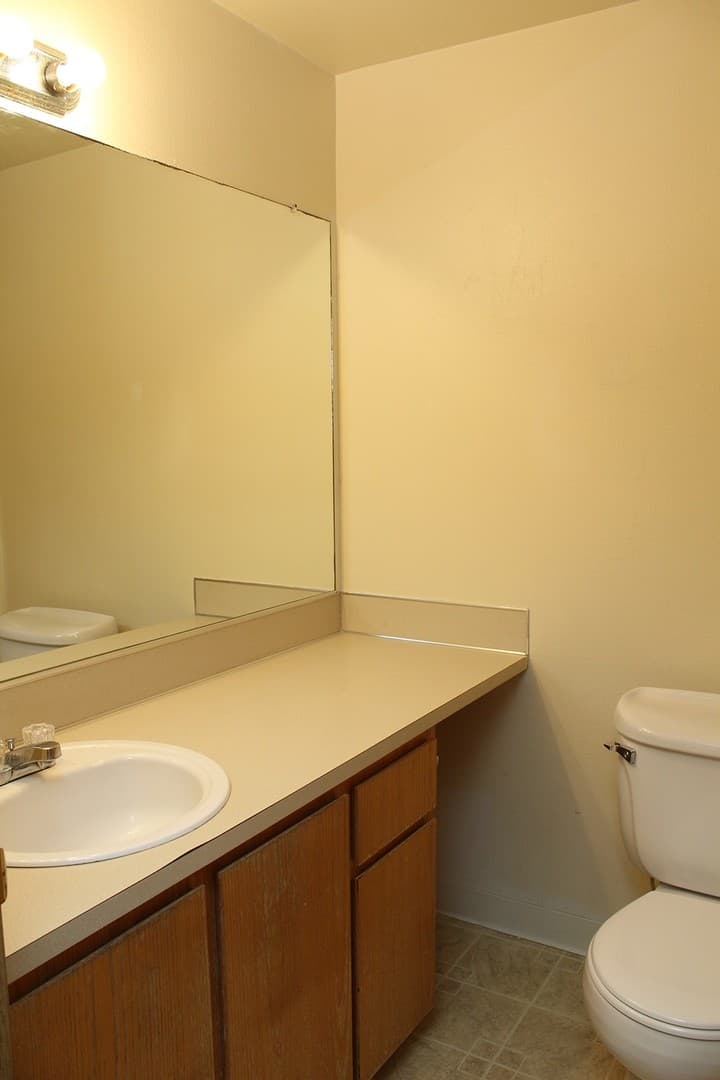 Portland Apartment: 3548 SE 119th Ave