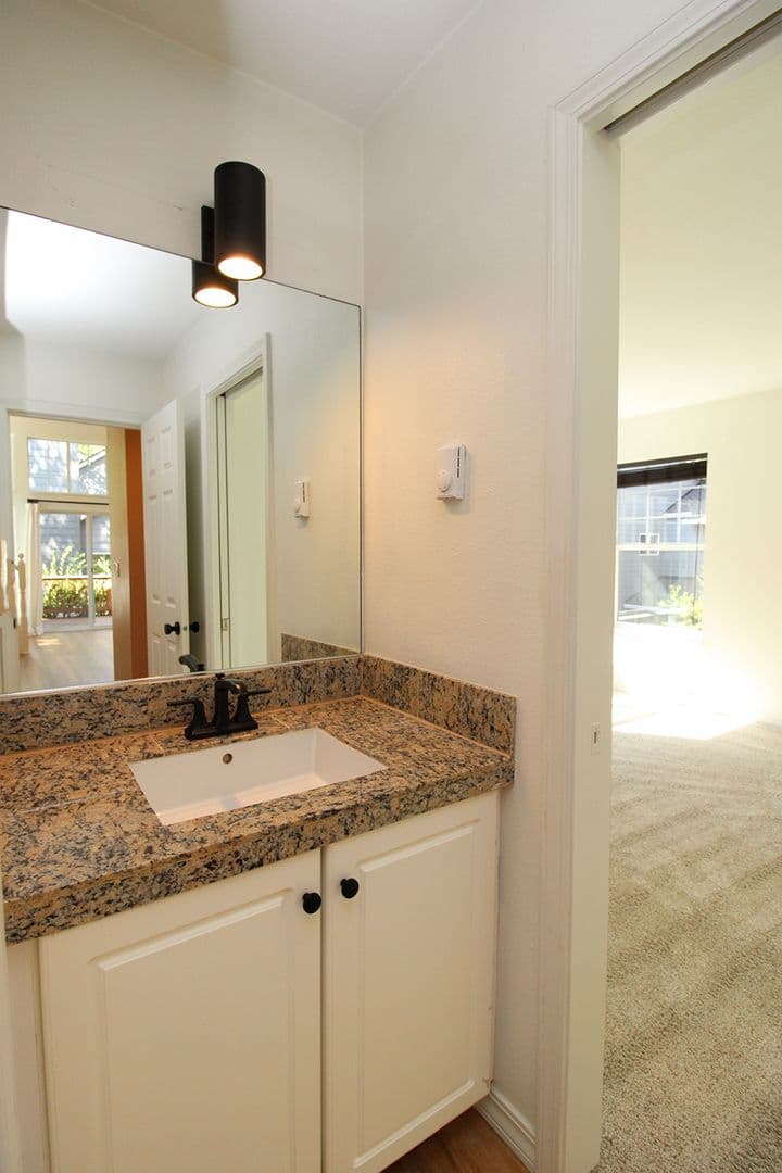 Portland House: 9711 NW Miller Hill Dr