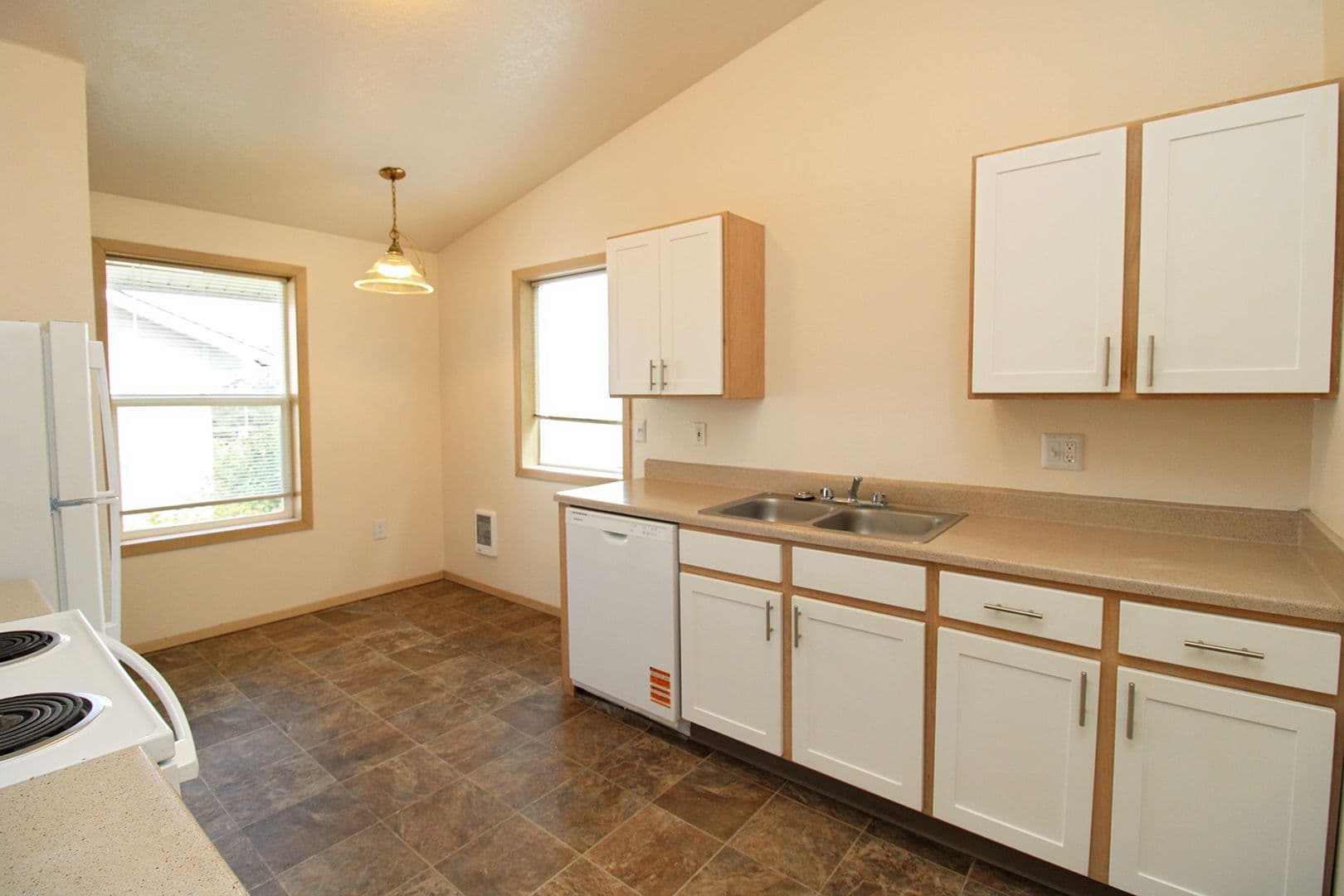Portland Apartment: 1348 - 1438 NE 160th Ave