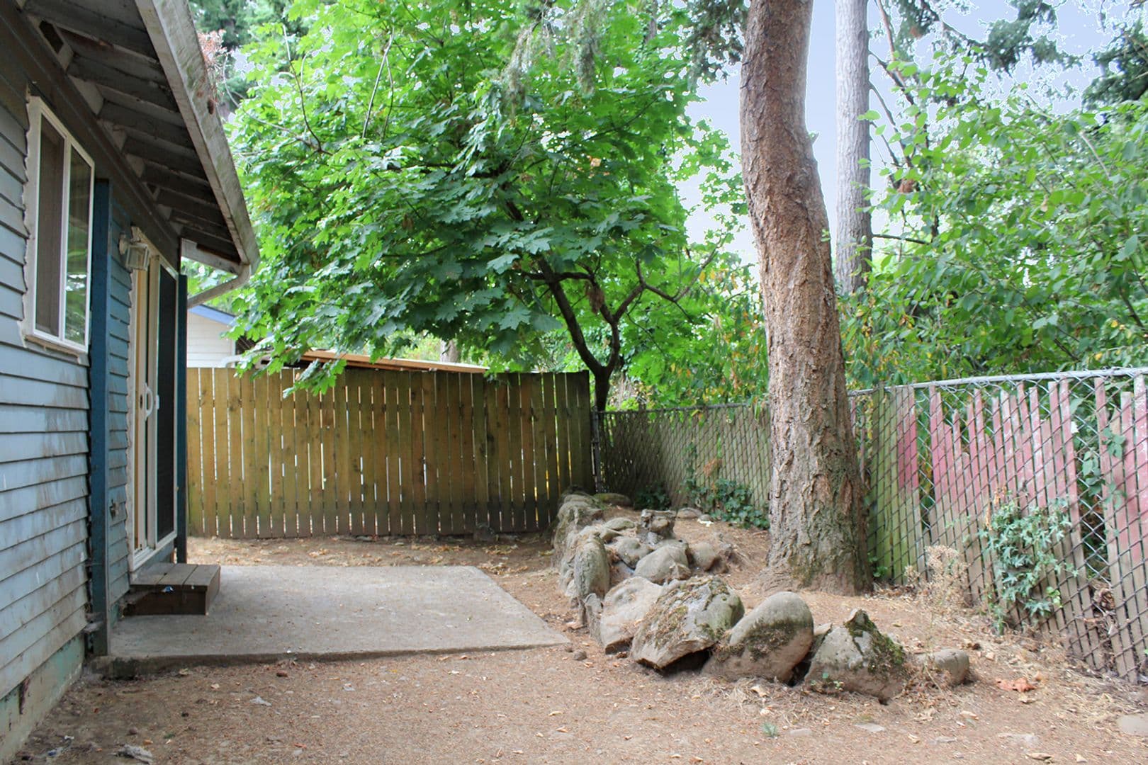 Gresham Apartment: 1113 - 1127 NE 183rd Ave