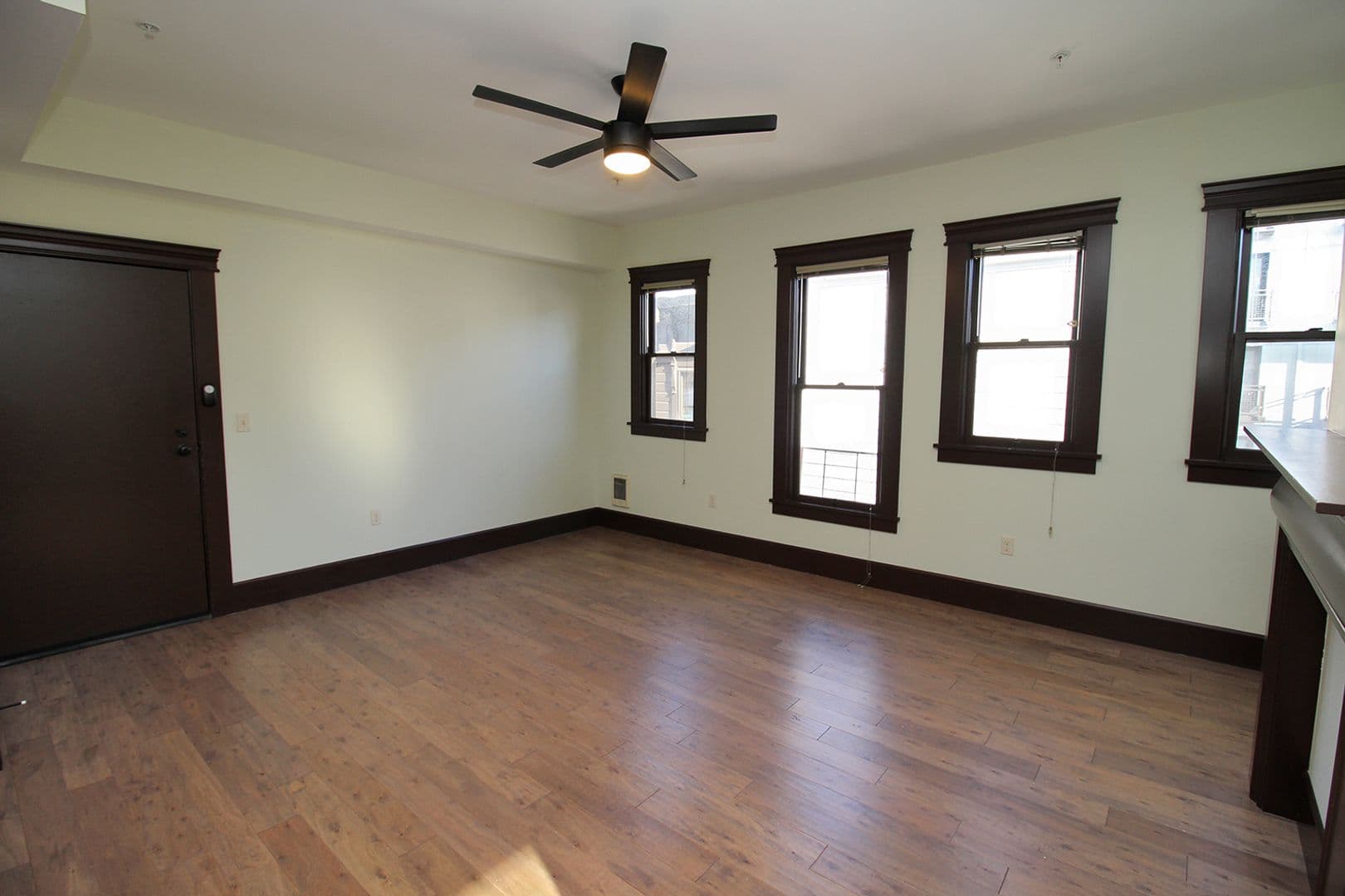 Portland Apartment: 1634 NW Everett St