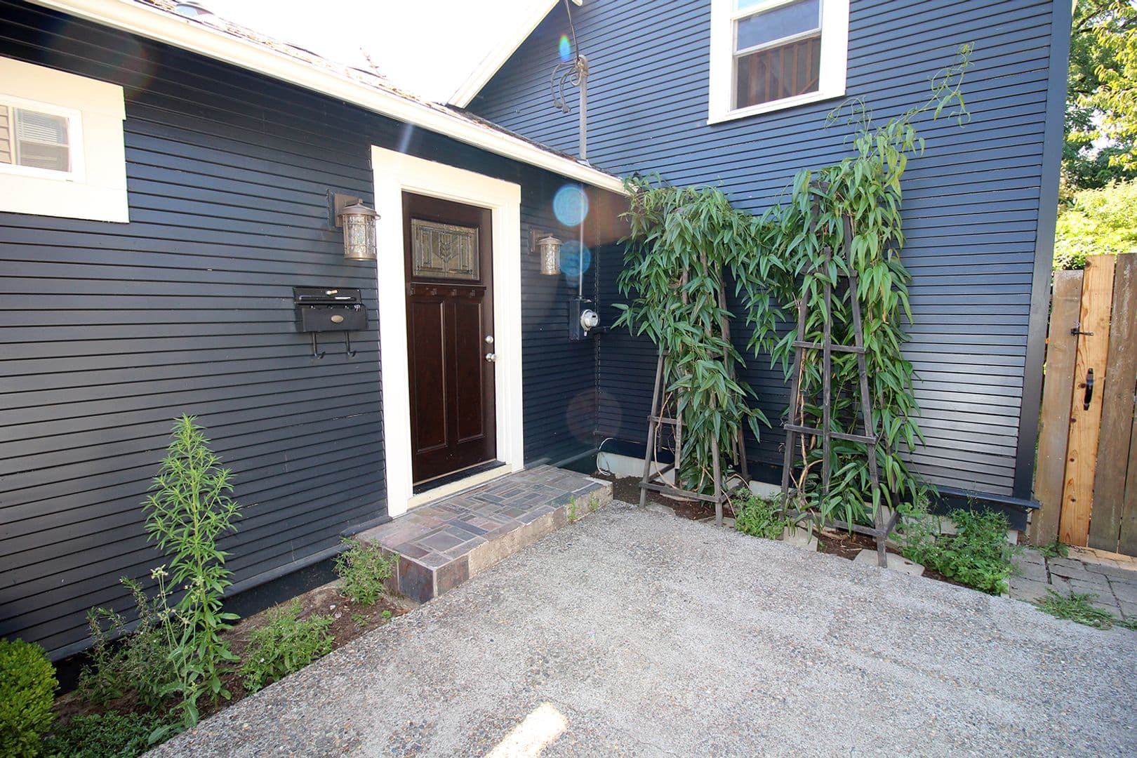 Portland House: 320 SW Carson St