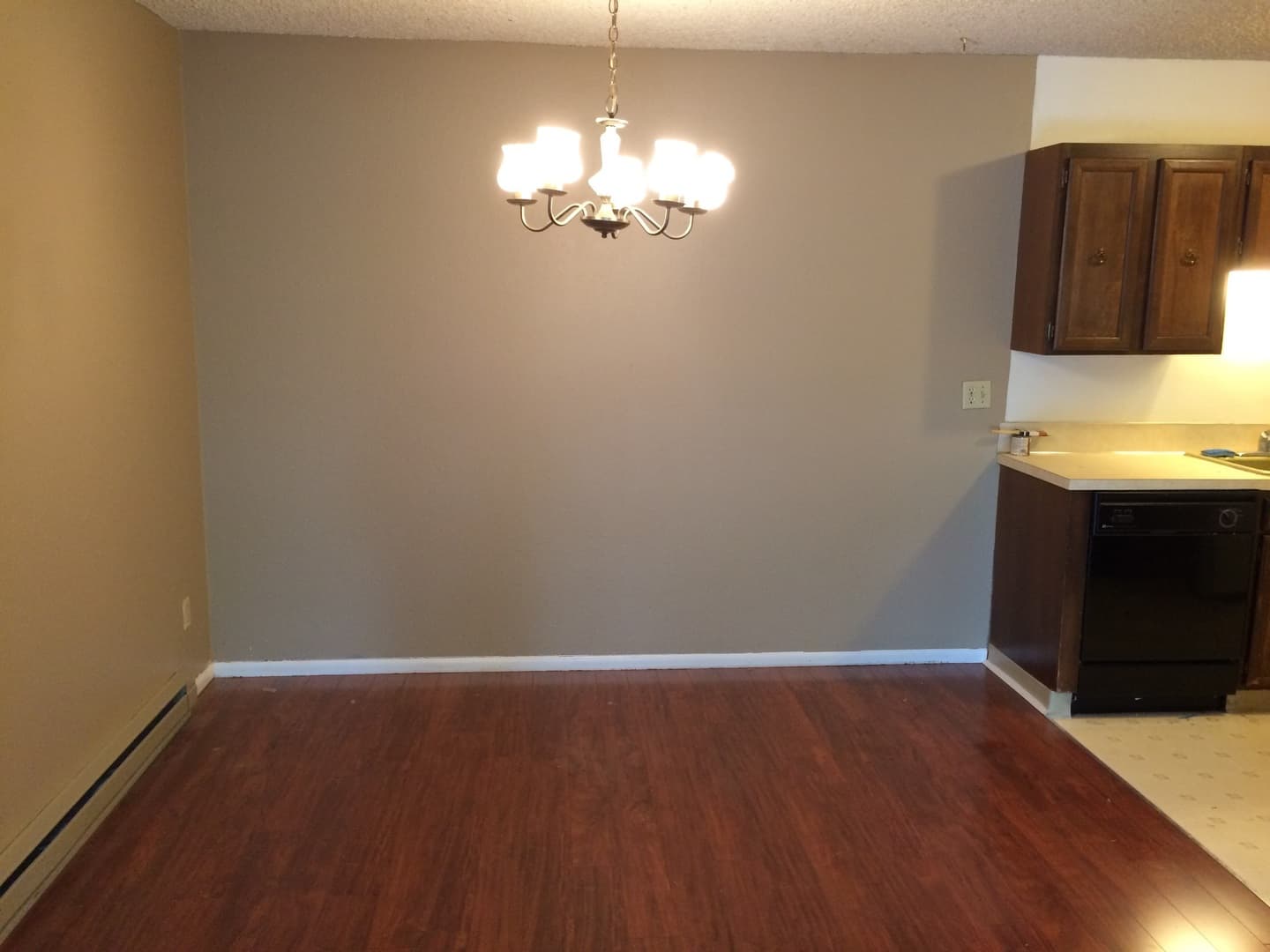 Portland Apartment: 5821-5827 NE Davis St