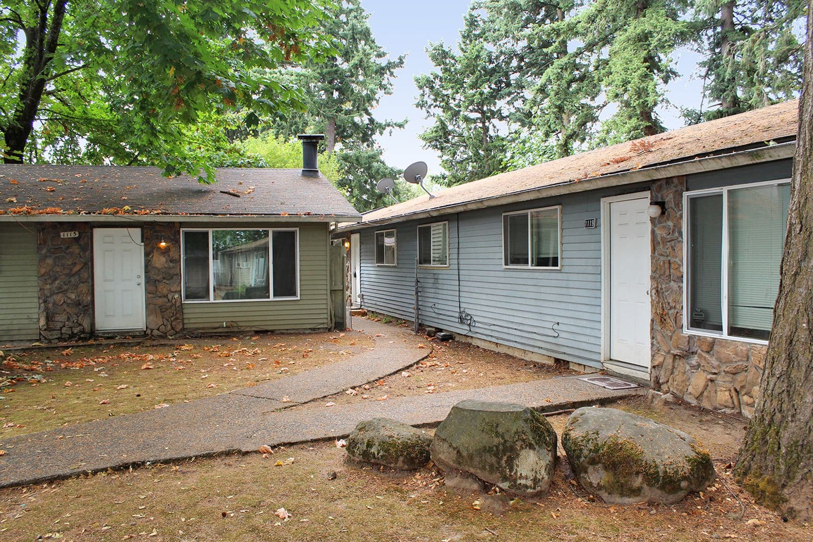 Gresham Apartment: 1113 - 1127 NE 183rd Ave