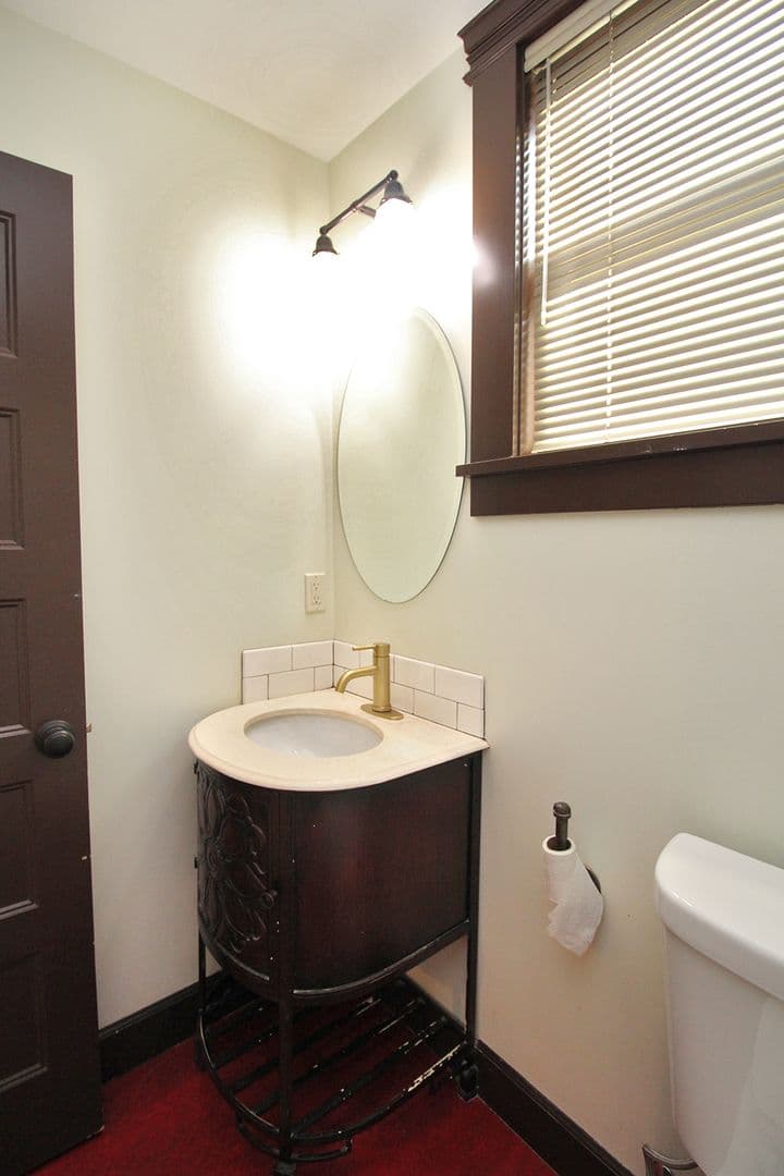 Portland Apartment: 1634 NW Everett St