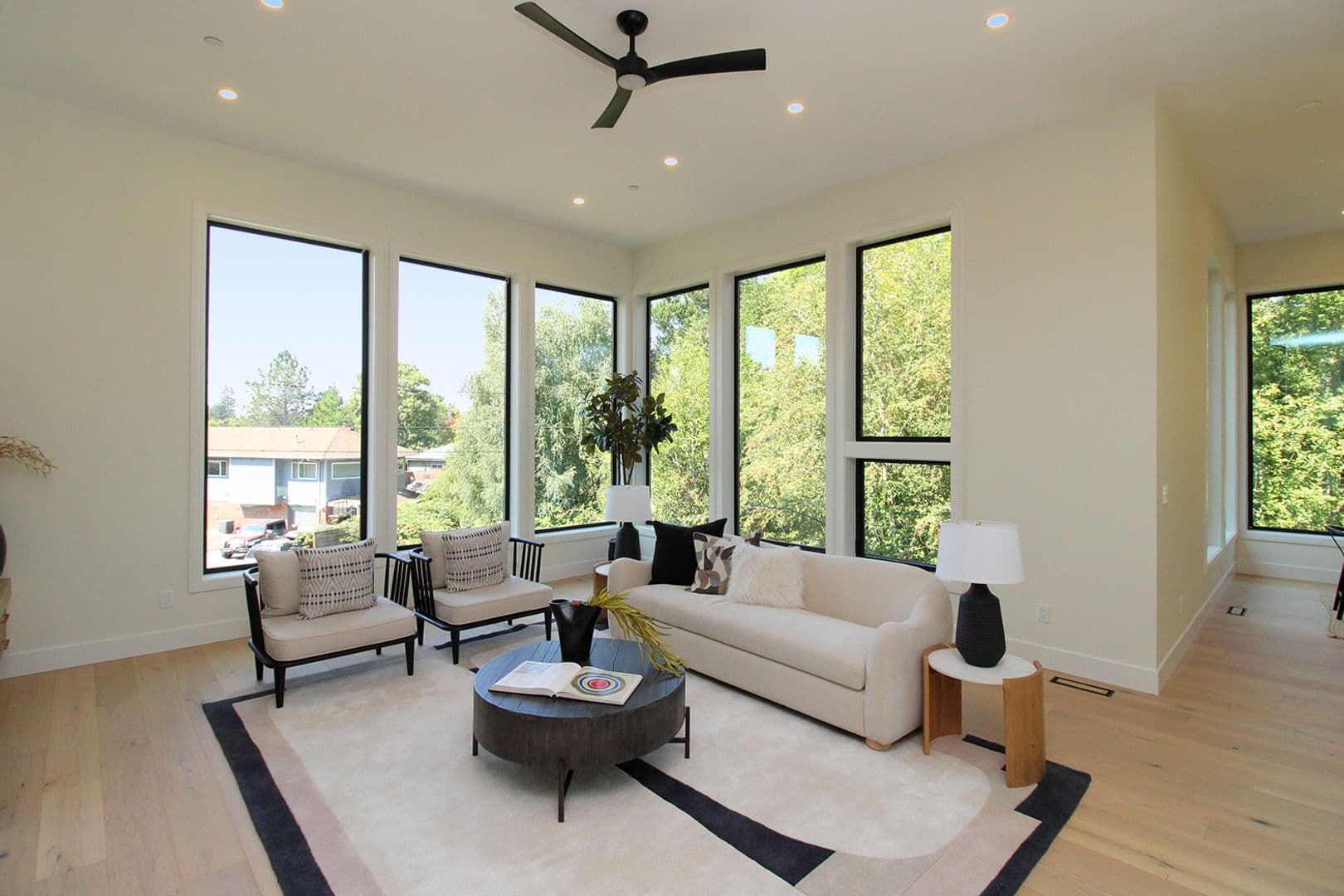 Portland House: 6233 SW Hamilton Way