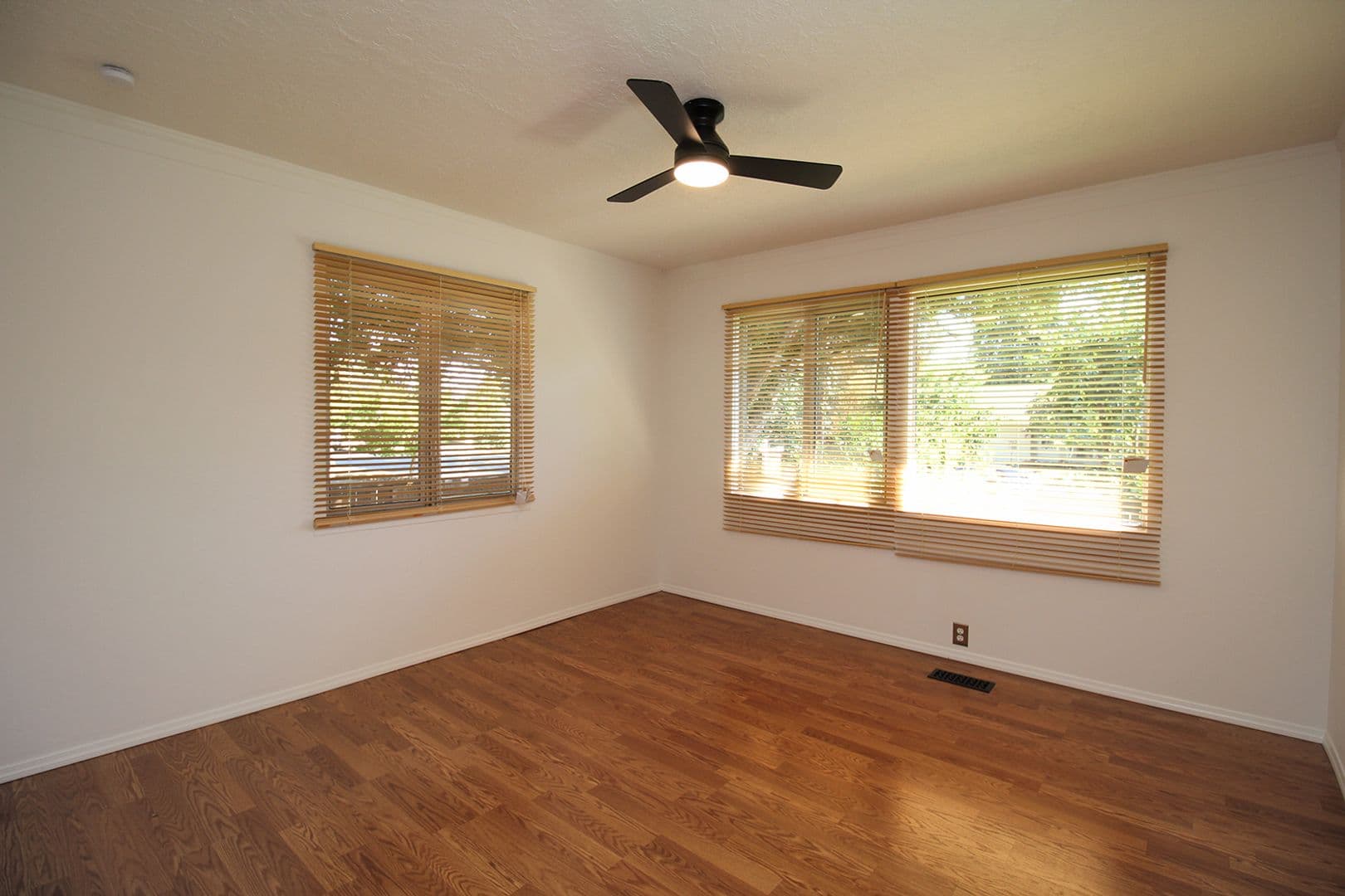 Portland House: 4429 SE Raymond St