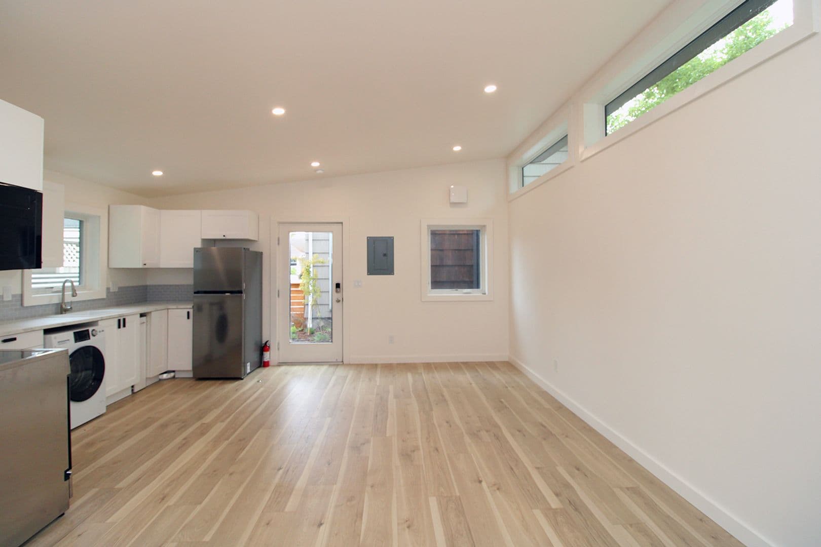 Portland Apartment: 2531 N Farragut St