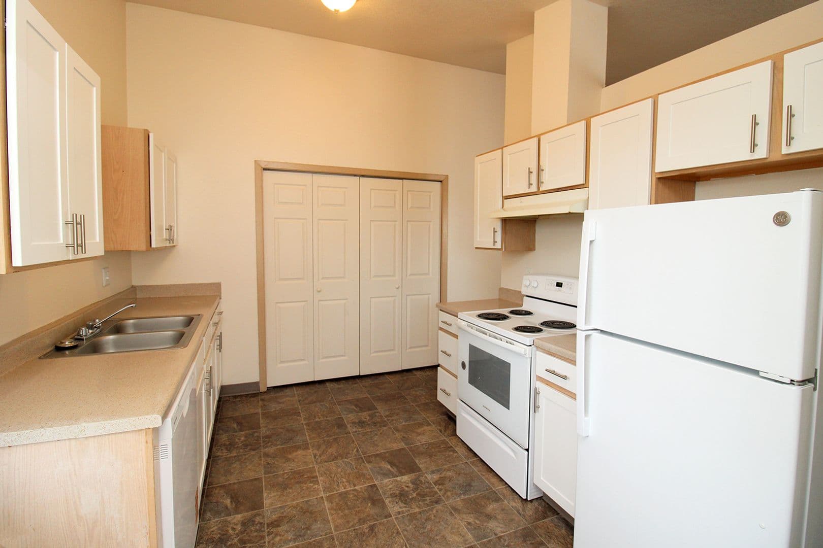 Portland Apartment: 1348 - 1438 NE 160th Ave