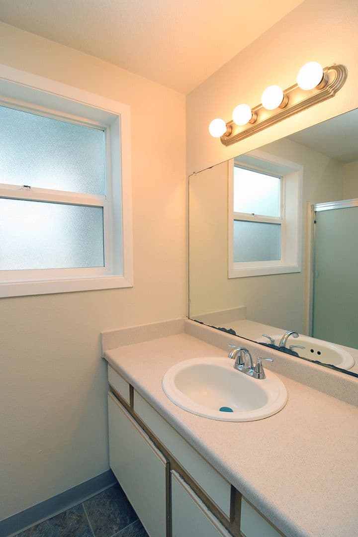 Portland Apartment: 1348 - 1438 NE 160th Ave