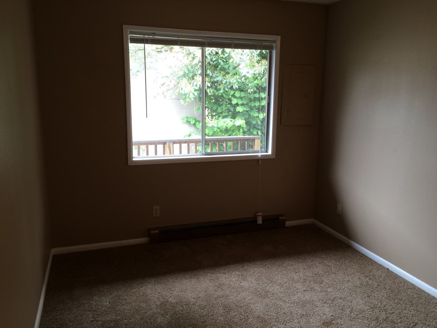 Portland Apartment: 5821-5827 NE Davis St